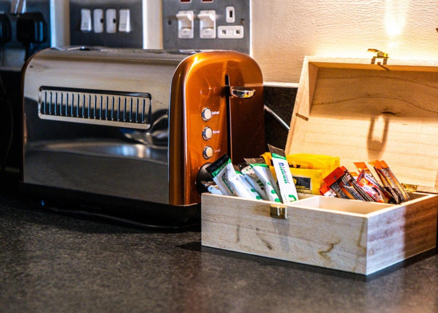 Chinatown - One Bed - Balcony - Secure Parking - Fast Wifi - Birmingham City Centre - 49A 외부 사진