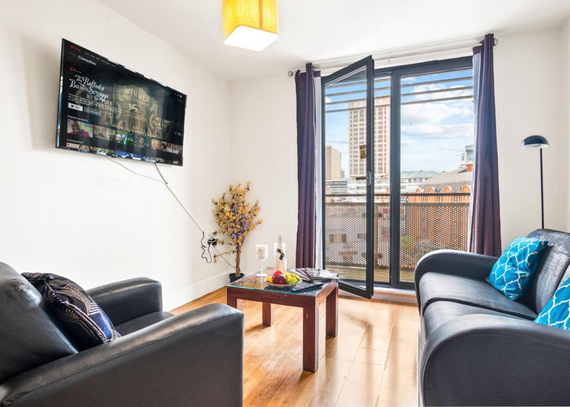 Chinatown - One Bed - Balcony - Secure Parking - Fast Wifi - Birmingham City Centre - 49A 외부 사진